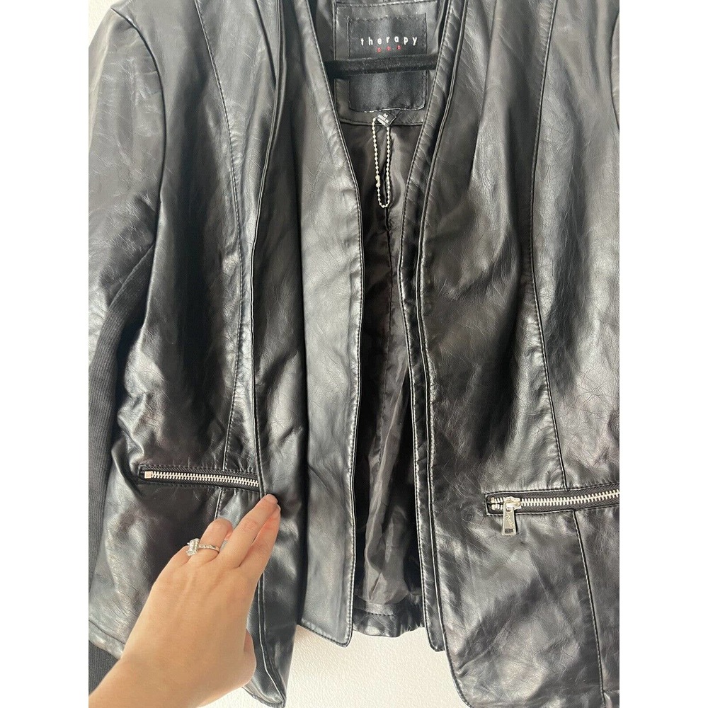 Therapy Black Faux Leather Open Front Cropped Biker Moto Jacket Womens Sz Medium - Picture 5 of 7